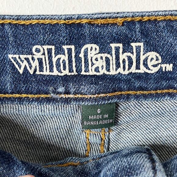 Wild Fable Women's High Rise Straight Distressed Jeans 6 Med Wash Stretch Denim - Picture 7 of 9
